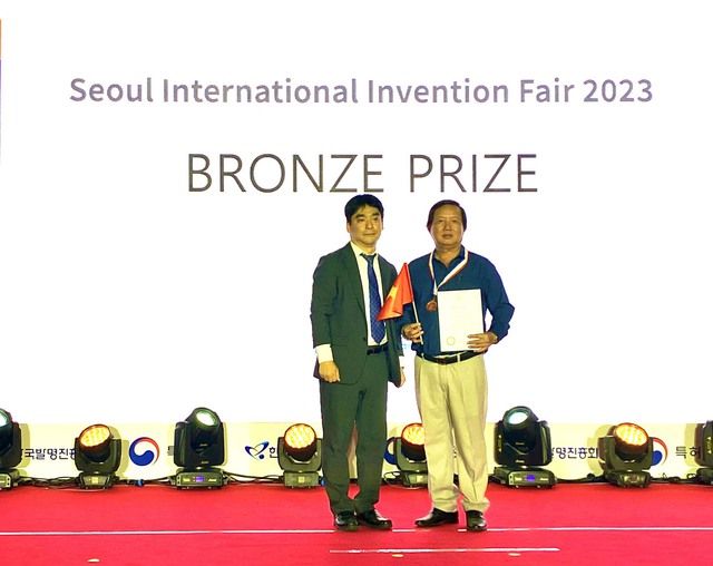 Đại diện Việt Nam giành nhiều giải thưởng tại Hội thi quốc tế về sáng tạo KHCN - Ảnh 1.