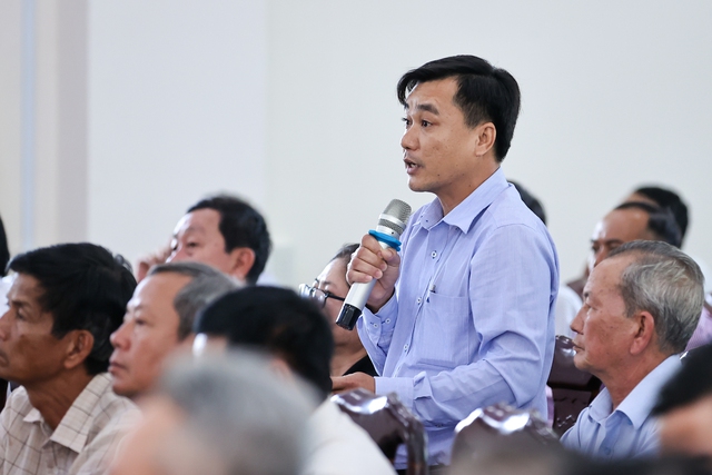 Thủ tướng Phạm Minh Chính tiếp xúc cử tri sau kỳ họp thứ 6 Quốc hội khóa XV - Ảnh 10.