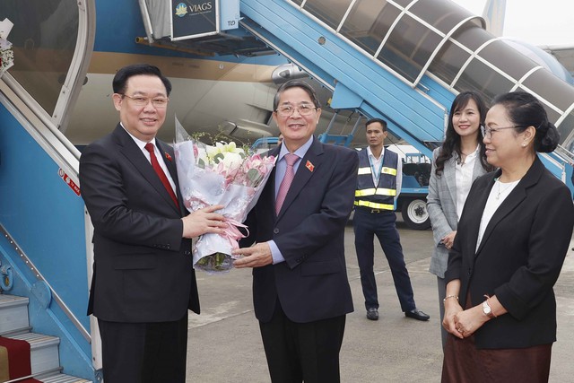 Chủ tịch Quốc hội Vương Đình Huệ kết thúc tốt đẹp chuyến công tác tới Lào và Thái Lan - Ảnh 1.