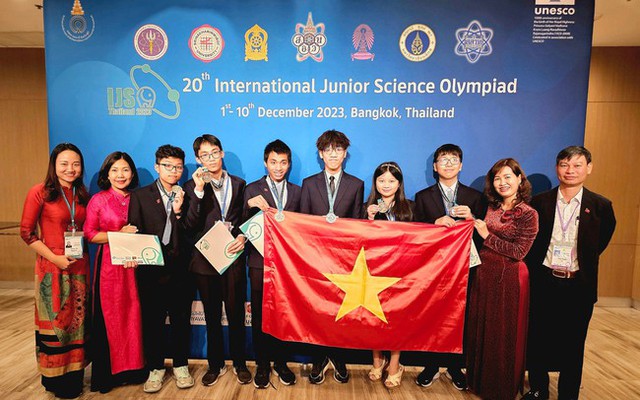 Gặp gỡ nam sinh Hà Nội giành huy chương Olympic Khoa học trẻ quốc tế - Ảnh 4.