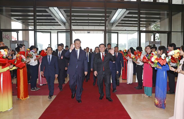 Chủ tịch Quốc hội Vương Đình Huệ hội kiến Tổng Bí thư, Chủ tịch nước Trung Quốc Tập Cận Bình - Ảnh 1.