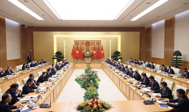 Thủ tướng Phạm Minh Chính hội kiến Tổng Bí thư, Chủ tịch nước Trung Quốc Tập Cận Bình - Ảnh 1.