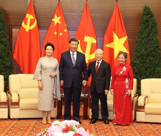 Tổng Bí thư Nguyễn Phú Trọng chia tay Tổng Bí thư, Chủ tịch nước Trung Quốc Tập Cận Bình - Ảnh 1.