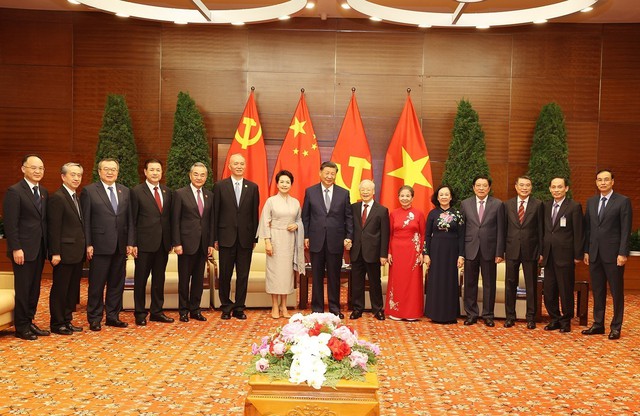 Tổng Bí thư Nguyễn Phú Trọng chia tay Tổng Bí thư, Chủ tịch nước Trung Quốc Tập Cận Bình - Ảnh 2.