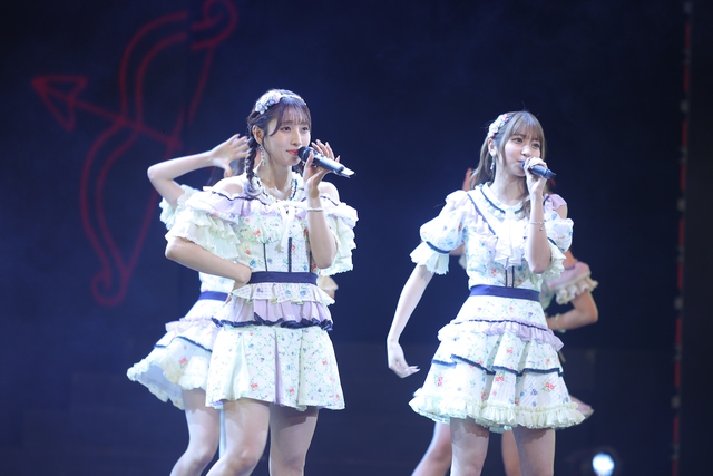 Vẻ xinh xắn của nhóm nhạc nữ nổi tiếng Nhật Bản biểu diễn tại Hà Nội - Ảnh 7.