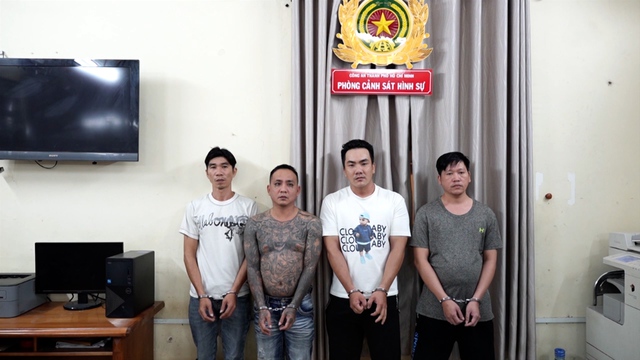 Bắt cùng lúc 3 nhóm tín dụng đen cộm cán ở TP Hồ Chí Minh - Ảnh 2.