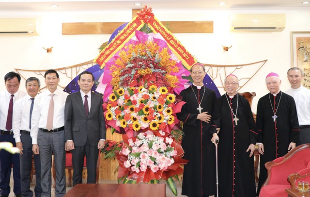Phó Thủ tướng Trần Lưu Quang chúc mừng Giáng sinh tại Bình Thuận và Đồng Nai - Ảnh 1.