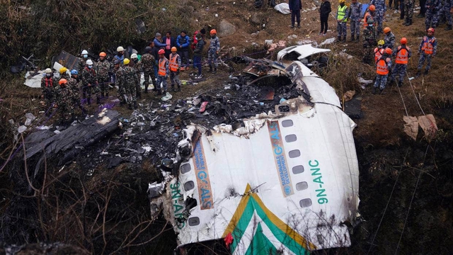 Lỗi của phi công dẫn đến rơi máy bay tại Nepal - Ảnh 1.