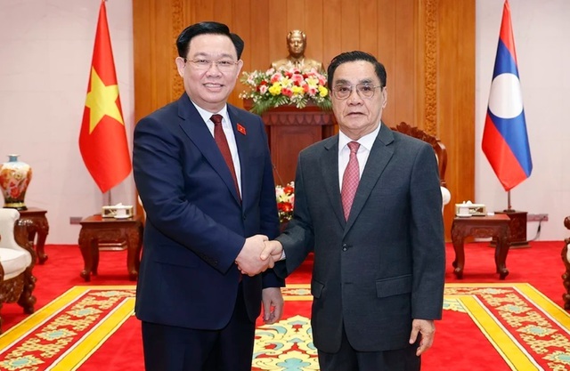 Chủ tịch Quốc hội Vương Đình Huệ gặp các nguyên lãnh đạo cấp cao Lào - Ảnh 1.