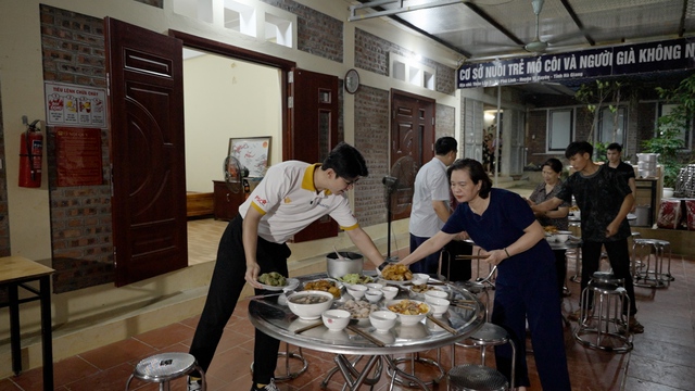 Chuyến xe tử tế mang bếp ấm đến với mái ấm Dương Hiển, tỉnh Hà Giang - Ảnh 5.