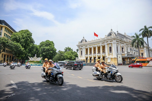 Hà Nội phân luồng giao thông phục vụ đón Đoàn khách quốc tế đến thăm Việt Nam - Ảnh 1.
