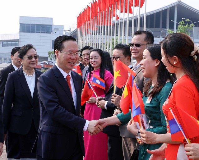 Chủ tịch nước Võ Văn Thưởng đến Viêng Chăn, bắt đầu thăm chính thức Lào - Ảnh 5.