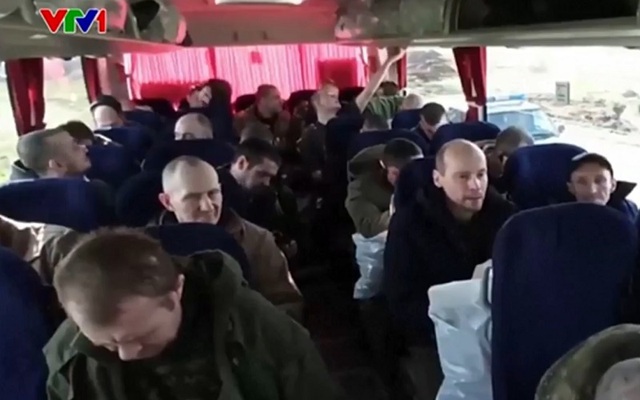 Nga và Ukraine tiếp tục trao đổi tù binh - Ảnh 1.