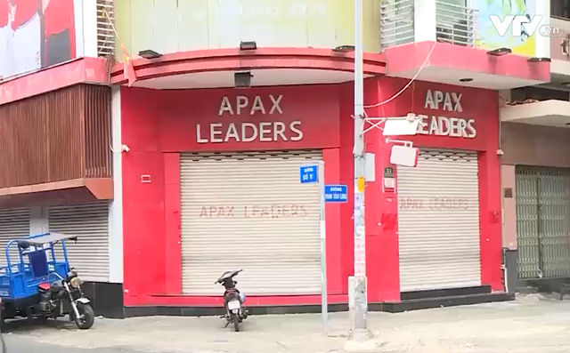 Apax Leaders bị hơn 1.700 phụ huynh đòi tiền học phí, nợ lương giáo viên - Ảnh 1.