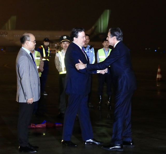 Ngoại trưởng Hoa Kỳ Antony Blinken bắt đầu chuyến thăm Việt Nam - Ảnh 2.