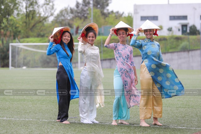 Huỳnh Như và đồng đội tại Lank FC diện áo dài, đội nón lá - Ảnh 3.