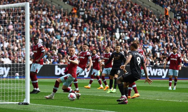 Vòng 31 Ngoại hạng Anh: West Ham ngược dòng ngoạn mục trước Arsenal   - Ảnh 1.
