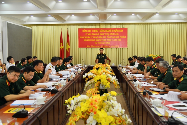 Trung tướng Nguyễn Doãn Anh kiểm tra hoạt động Hải đội Dân quân Thường trực tỉnh Kiên Giang - Ảnh 4.
