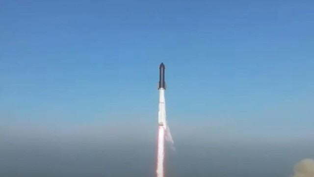 Tàu du lịch vũ trụ của SpaceX phát nổ trong lần phóng thử nghiệm đầu tiên - Ảnh 2.