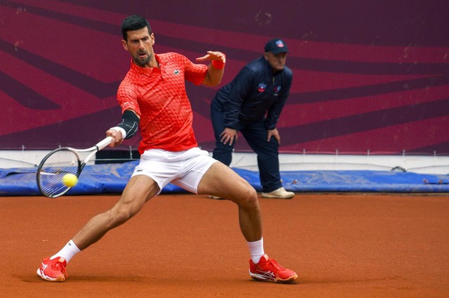 Novak Djokovic giành quyền đi tiếp tại vòng 2 Srpska mở rộng - Ảnh 1.