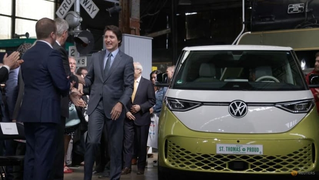 Canada cam kết hỗ trợ 13,2 tỷ CAD cho nhà máy pin xe điện của Volkswagen - Ảnh 1.