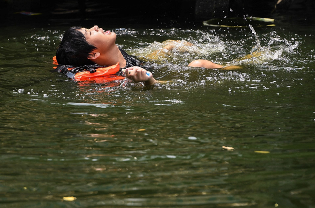 Thái Lan ban hành cảnh báo nắng nóng gay gắt tại nhiều địa phương - Ảnh 3.