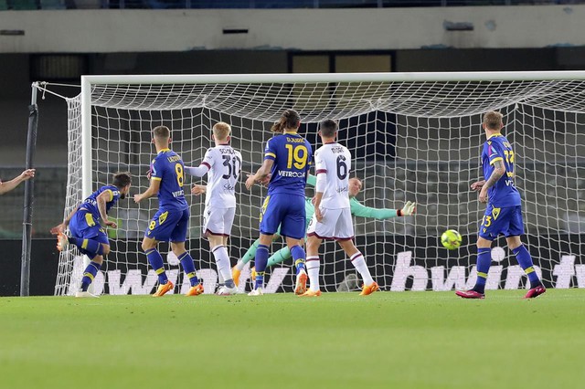 Hellas Verona giành 3 điểm quan trọng trước Bologna - Ảnh 1.