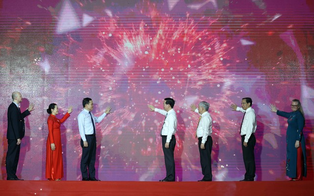 Chủ tịch nước Võ Văn Thưởng dự Lễ phát động Tháng Nhân đạo quốc gia năm 2023 - Ảnh 2.