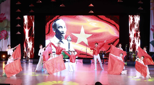 Chương trình nghệ thuật đặc biệt kỷ niệm 60 năm thành lập Ủy ban Cuba đoàn kết với miền Nam Việt Nam - Ảnh 1.
