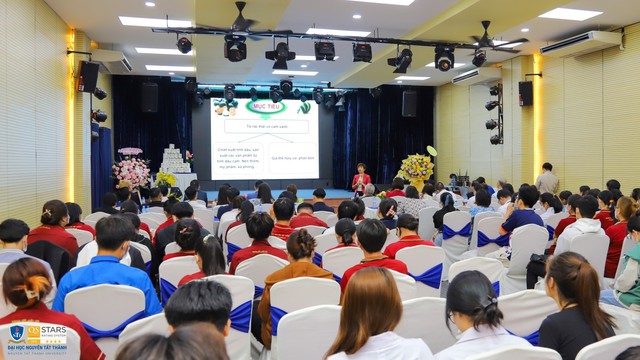 Gần 200 sinh viên tham dự Hội thảo khởi nghiệp đổi mới sáng tạo - Ảnh 1.