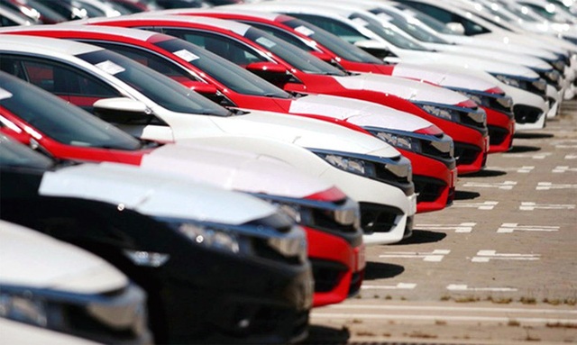 Hơn 15.200 xe ô tô nhập khẩu vào Việt Nam - Ảnh 1.
