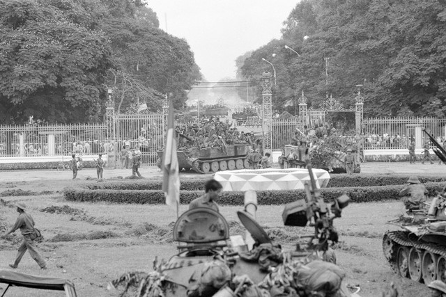 48 năm Giải phóng miền Nam, thống nhất đất nước: Trang sử hào hùng trên con đường dựng nước và giữ nước - Ảnh 17.