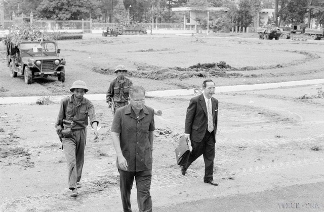 48 năm Giải phóng miền Nam, thống nhất đất nước: Trang sử hào hùng trên con đường dựng nước và giữ nước - Ảnh 23.