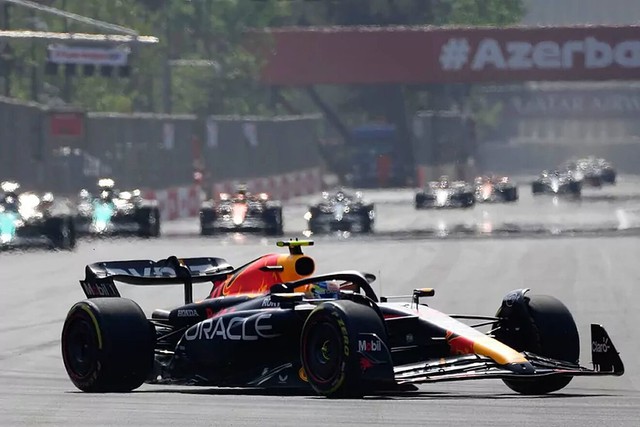Sergio Perez giành chiến thắng tại GP Azerbaijan - Ảnh 1.