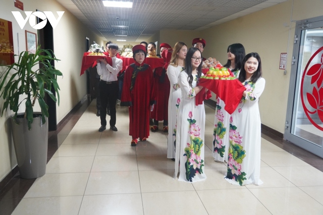 Cộng đồng người Việt tại Lào thành kính tổ chức Lễ Giỗ Tổ Hùng Vương - Ảnh 2.