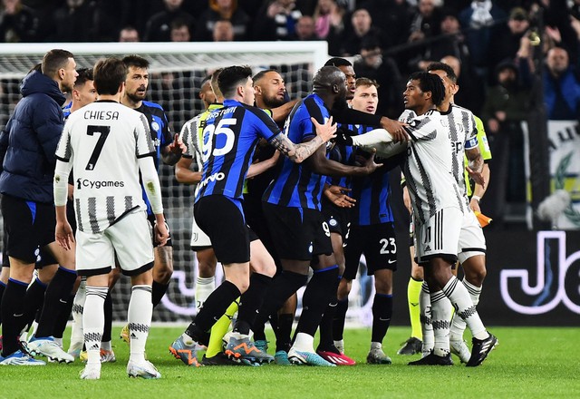 Juventus hòa Inter Milan trong trận bán kết kịch tính có đến 3 thẻ đỏ   - Ảnh 3.