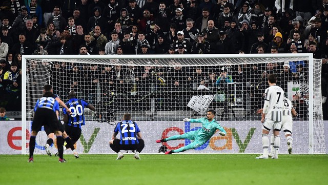 Juventus hòa Inter Milan trong trận bán kết kịch tính có đến 3 thẻ đỏ   - Ảnh 2.
