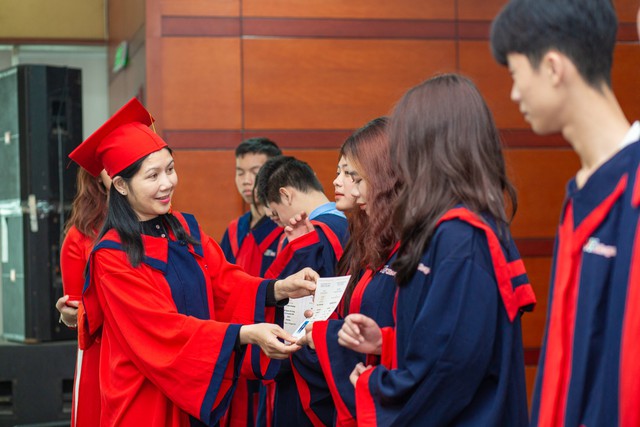 VTV College: Bế giảng và trao bằng tốt nghiệp hệ Cao đẳng liên thông và Trung cấp - Ảnh 1.