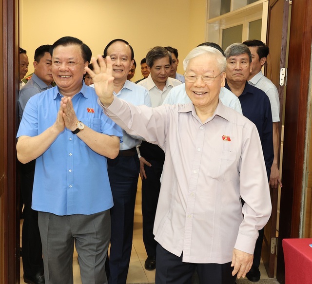 Tổng Bí thư Nguyễn Phú Trọng tiếp xúc cử tri Hà Nội - Ảnh 1.