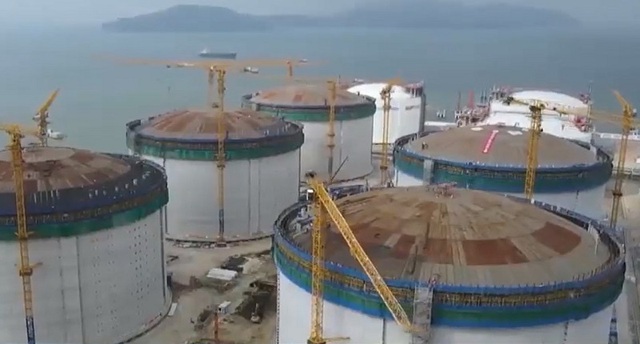 Vận hành thử nghiệm cảng LNG lớn nhất thế giới - Ảnh 1.