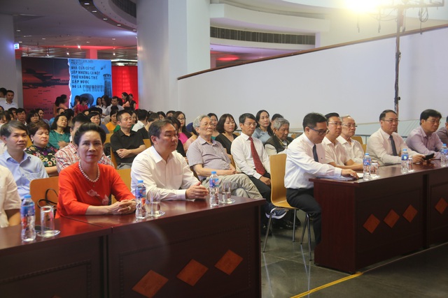 Khai mạc trưng bày chuyên đề Bác Hồ với Thủ đô Hà Nội - Ảnh 3.