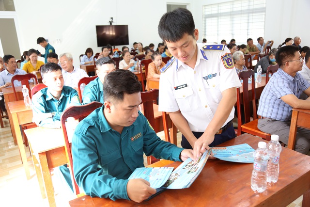 Tuyên truyền biển, đảo và Luật Cảnh sát biển Việt Nam - Ảnh 1.
