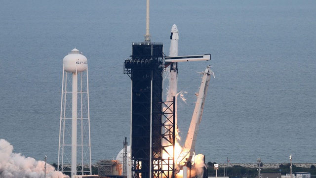SpaceX đưa nhóm phi hành gia tư nhân thứ hai lên ISS - Ảnh 1.
