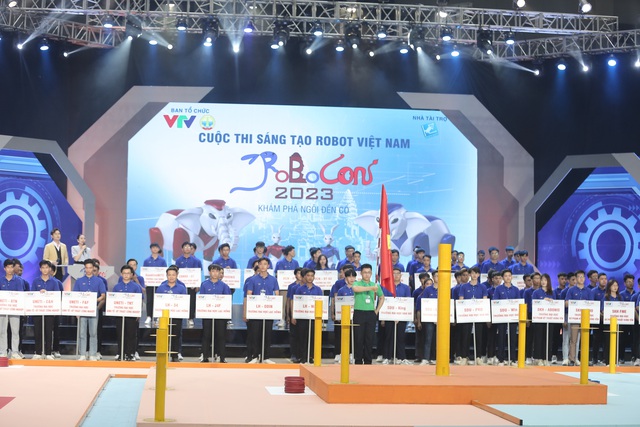 Toàn cảnh lễ khai mạc vòng chung kết Robocon Việt Nam 2023 - Ảnh 10.