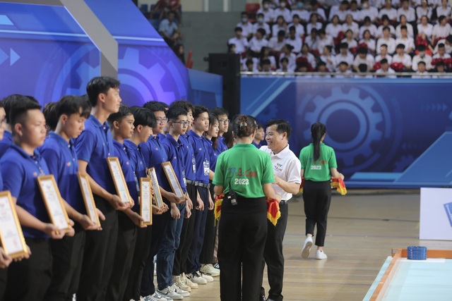 Toàn cảnh lễ khai mạc vòng chung kết Robocon Việt Nam 2023 - Ảnh 22.