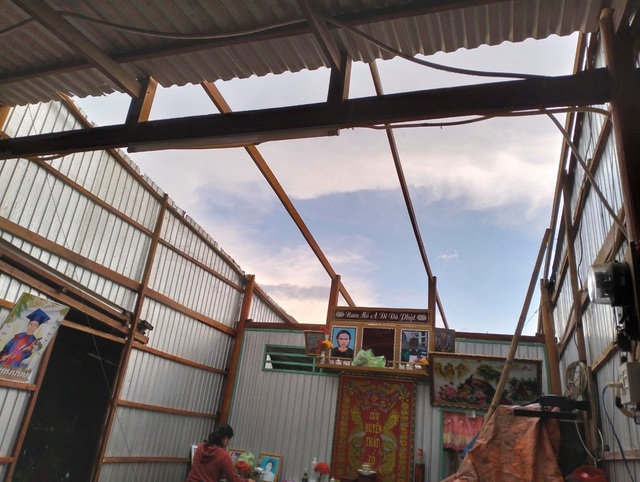 Mưa dông làm thiệt hại 34 căn nhà ở An Giang - Ảnh 1.