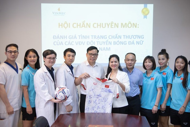 ทีมหญิงเวียดนามผ่านการตรวจสุขภาพตามมาตรฐานการประเมินของฟีฟ่า - รูปภาพที่ 7