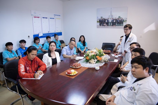 ทีมหญิงเวียดนามผ่านการตรวจสุขภาพตามมาตรฐานการประเมินของฟีฟ่า - รูปภาพที่ 4