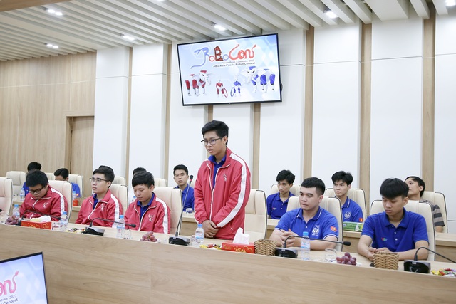 Sở Khoa học và Công nghệ tỉnh Nam Định giao lưu với các đội tuyển Robocon Việt Nam 2023 - Ảnh 12.