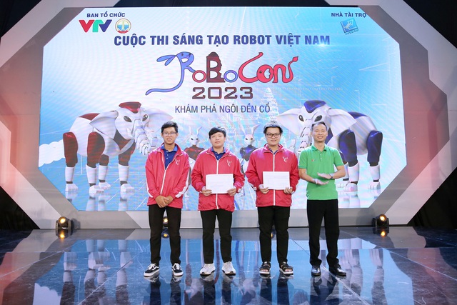 Sẵn sàng cho đêm chung kết Robocon Việt Nam 2023 - Ảnh 22.